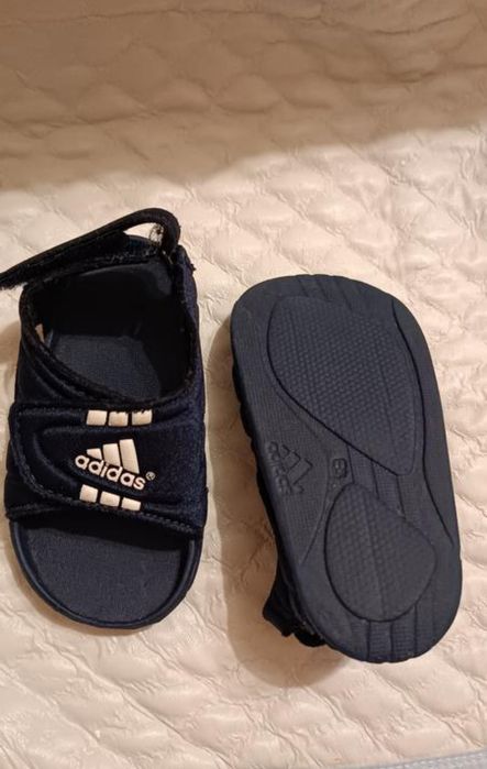 Дитячі босоніжки Adidas