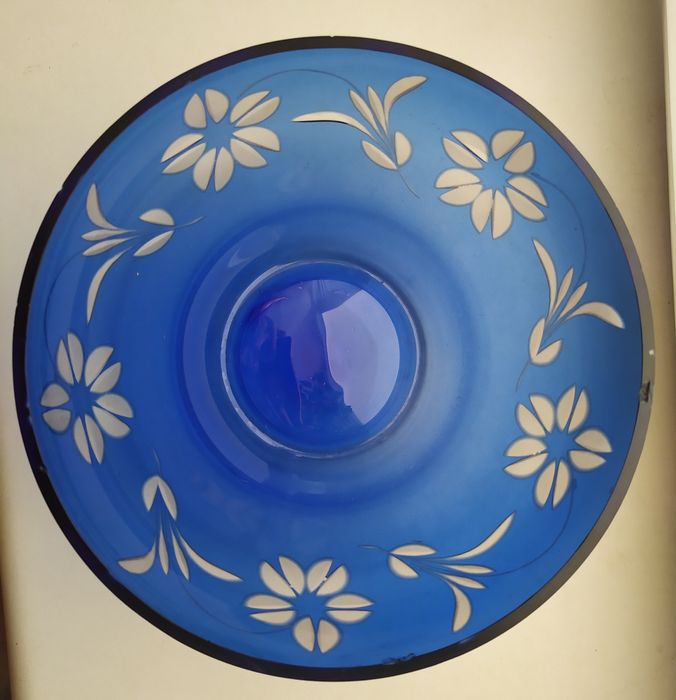 Салатница Фиалки кобальтовое стекло