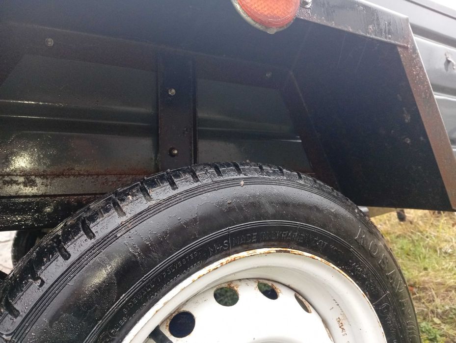 Продам легковий прицеп "Лев" з малим пробігом.