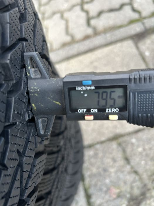 92 Opony zimowe 185/60/15 NOKIAN Bardzo Ładne