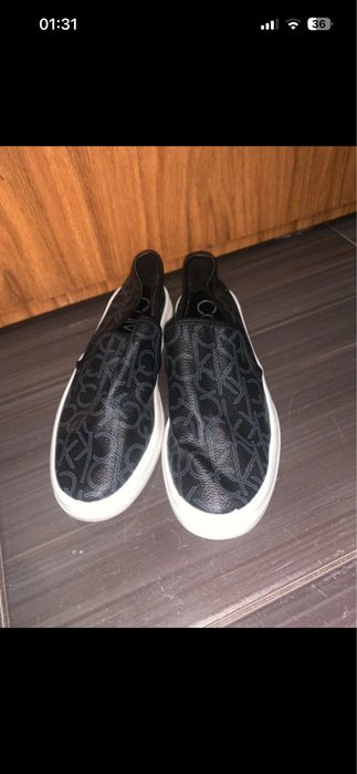 Buty damskie firmy „Calvin Klein”