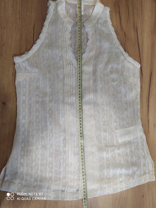 Bluzka Vila XS z koronkowym wykończeniem