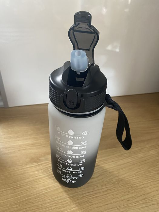 Bidon sportowy na wodę 600ml z miarką motywacyjn