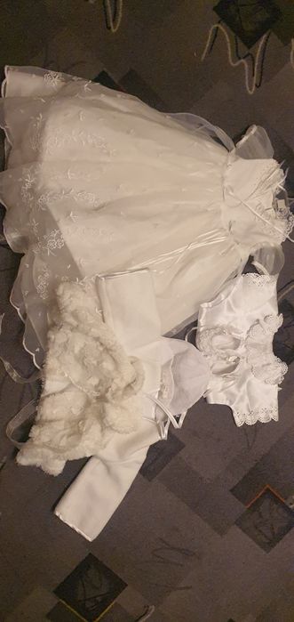 Ubranko do chrztu dla dziewczynki