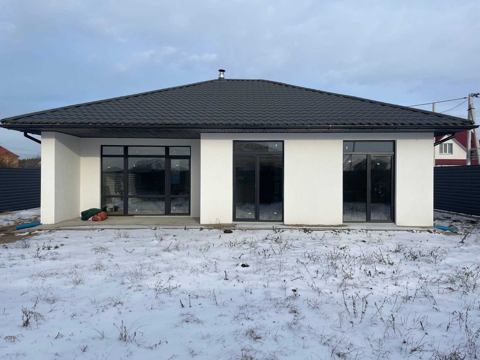 Енергоефективний будинок 110м2. Поряд ліс та обвідний канал. Газ!