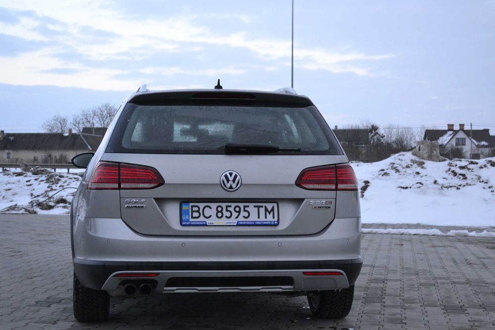 Фольксваген гольф 7 АЛЬТРАК мотіон повний  привід