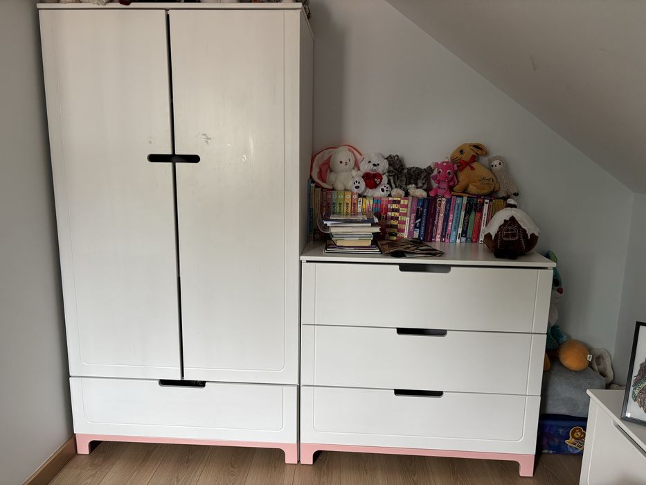 Zestaw drewnianych mebli dziewczecych Meblik