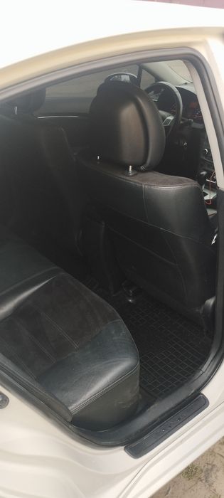 Продам Тойоту Авенсіс