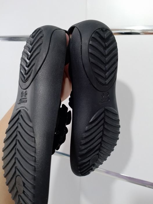 Sandały Crocs Serena Embellish w5/36