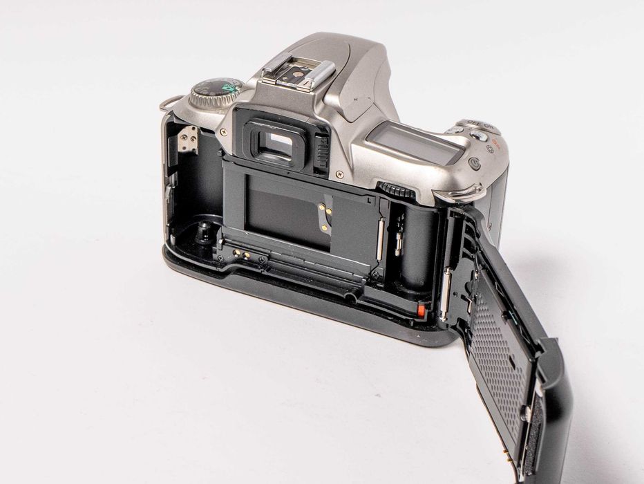 Nikon F55 / Nikon Us - lustrzanka