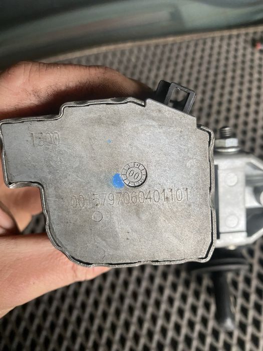 Замок и защёлка Mercedes 210-й