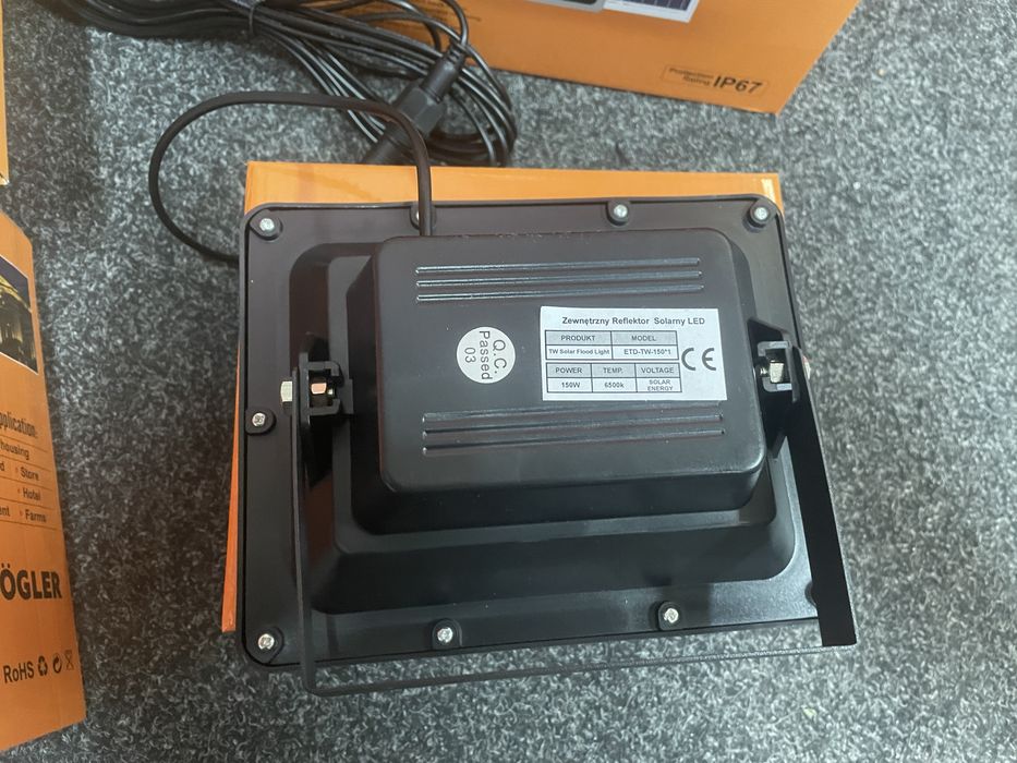 Lampa solarna VÖGLER GmBh 150W neutral, sensor zmierzchu SOLAR LIGHT