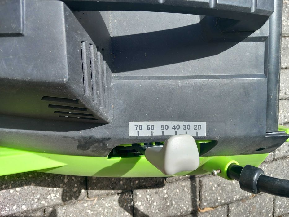 Corta relva eléctrico