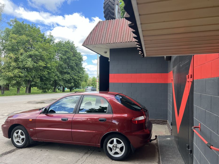 Продам Deawoo Lanos 1.5 (газ 4 вписан )пробег 96 тыс