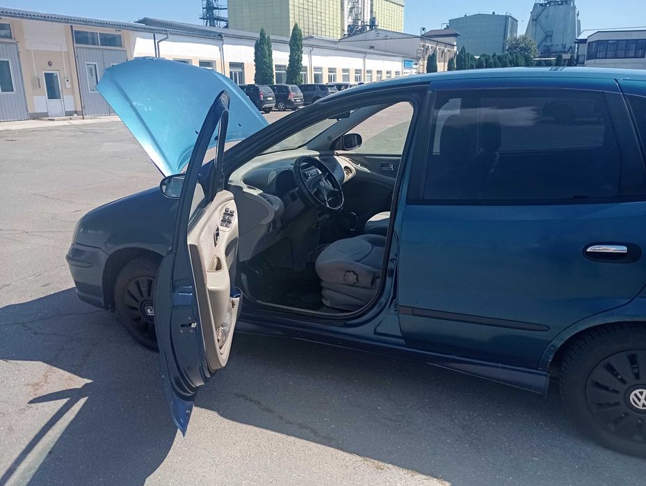 Продам Ніссан Альмера Тіно
