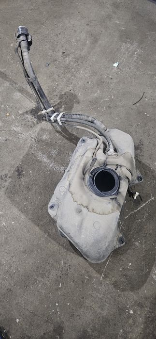 Yaris III Zbiornik paliwa Bąk Hybryda