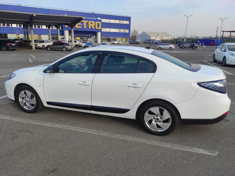 Renault Fluence Ze 2011 Электричка