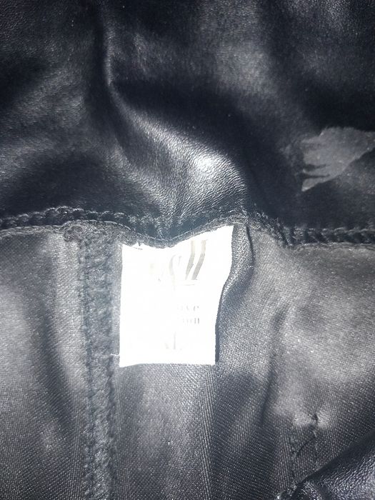 Cienkie leginsy z kieszeniami