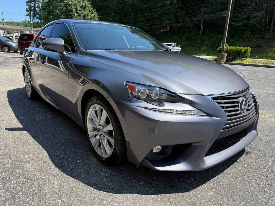 Lexus IS 300      2016