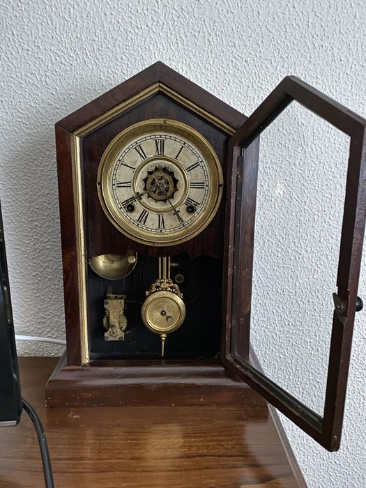 Relógio de parede antigo