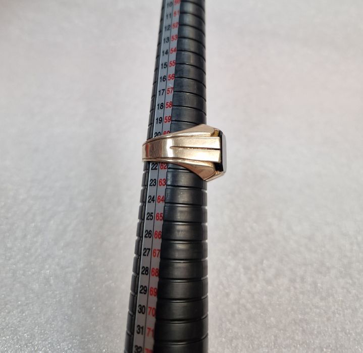 Piękny męski sygnet z onyksem Używany PR 375 rozm 21