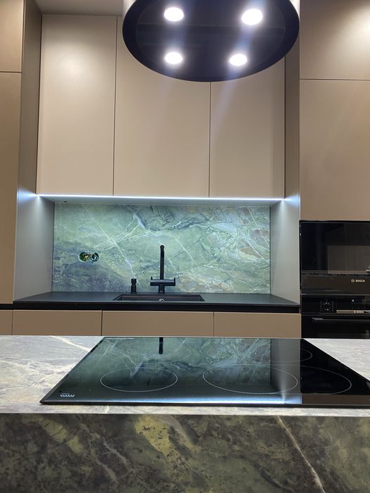 Плиточник широкоформатного керамограніту| Дизайн рішення | Преміум