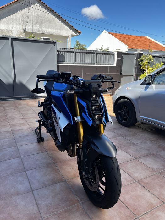 Suzuki Gsxs1000 2025 - VENDO OU TROCO
