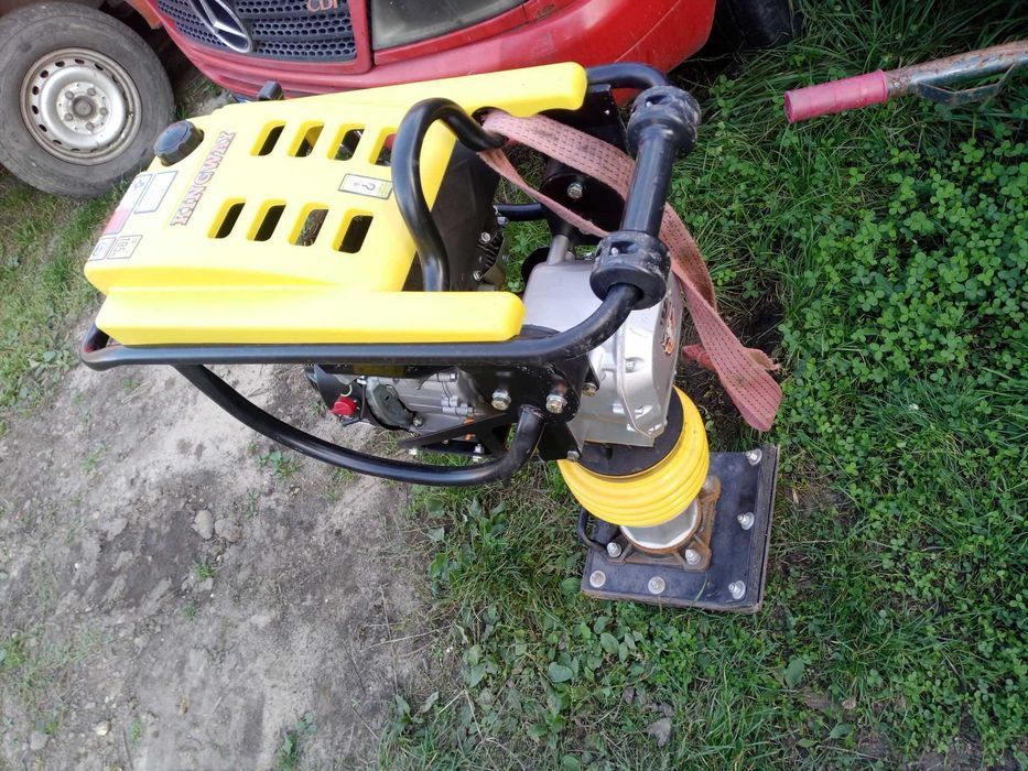 Wynajem minikoparki, młot, zagęszczarka, skoczek, koparka, minikoparka