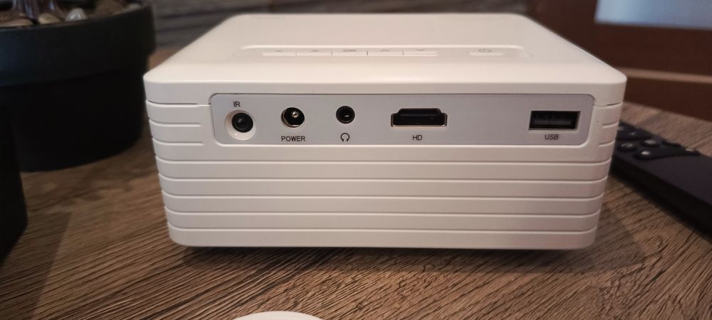 Sprzedam nowy projektor