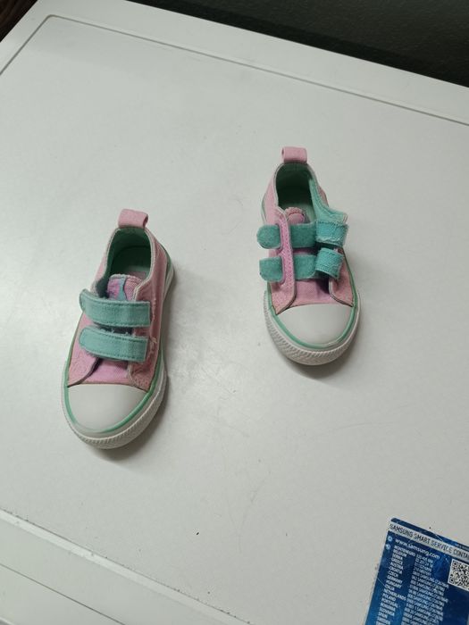 Tens de nenia em ótimo estado