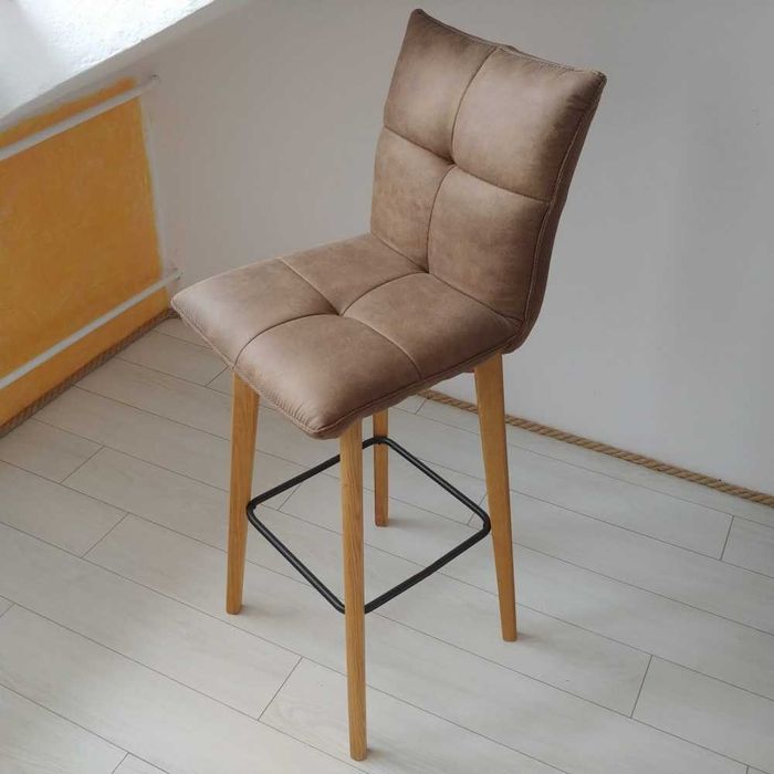 Stołek barowy hoker z oparciem krzesło fotel BARU brązowy dębowe nogi