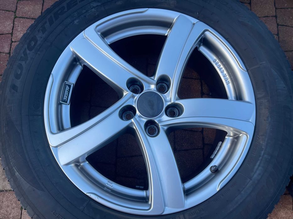 3944. Koła zimowe Honda CR-V 5x114.3 225/65/17 Toyo 8mm 2023r