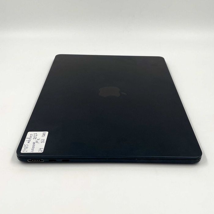 950$ MacBook Air 13" 2022 Z160005F M2 / 24 GB / 512gb SSD