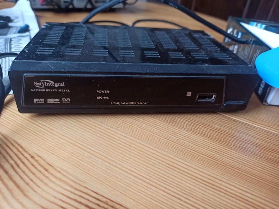 Спутниковый тюнер Sat Integral S-1228HD