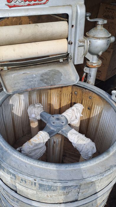 Stara antyczna pralka Miele elektryczna