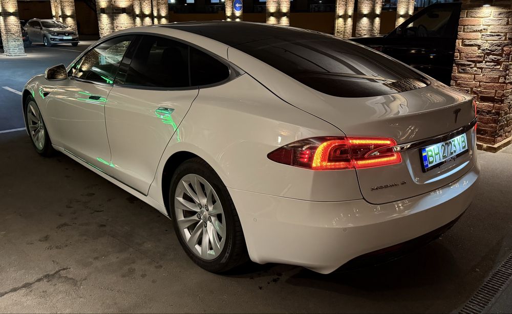 Продам Tesla модель S 75 2017 року