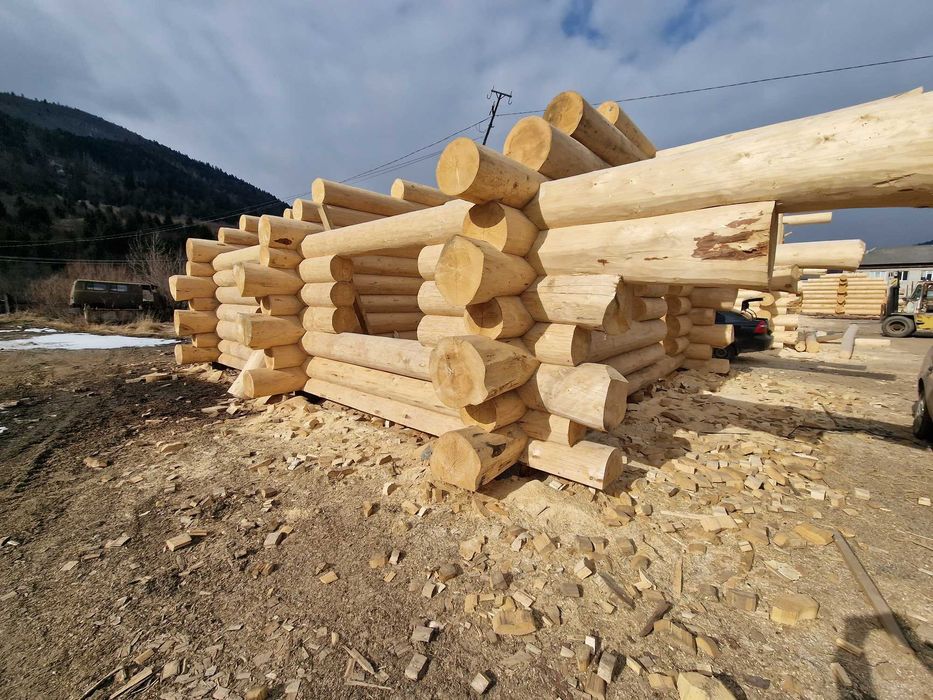 Dom Drewniany z bala naturalnego, Belki drewniane