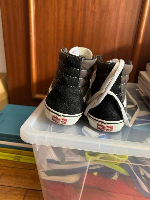Sapatilhas Tenis pretas e brancas Vans tipo bota em bom estado
