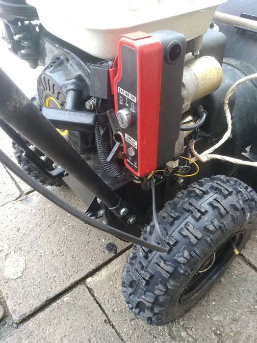 Odśnieżarka spalinowa z  napędem 6 km i 10 km. WYSYŁKA