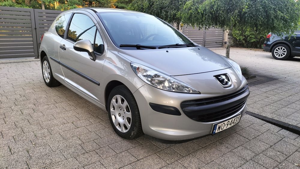 Sprzedam peugeot 2007 1.4 benzyna idealny