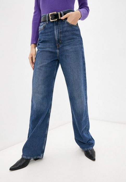 Джинси levi’s high loose нові шикарноі
high loose 
розмір - 29 (М)
довж 109/75
Посадка- 40
пот 39-41
поб 52
77% бавовна, 23% конопляне волокно