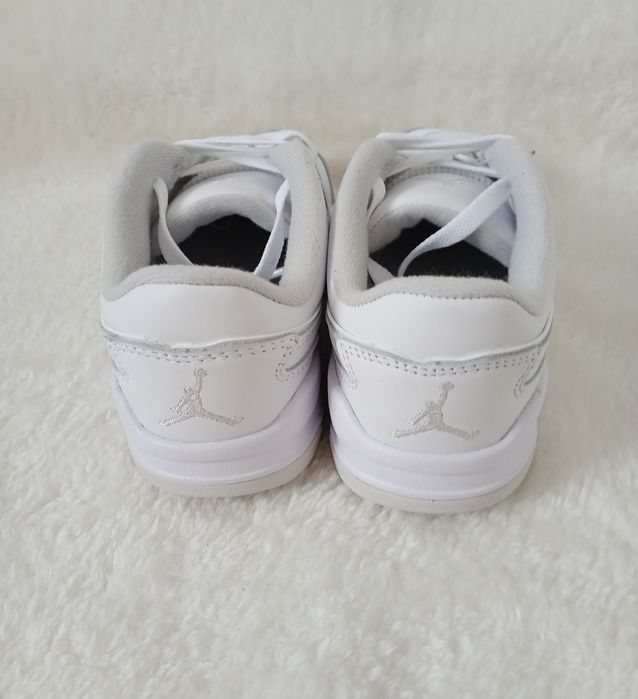 Białe sneakersy Jordan flight court nowe rozmiar 36,5