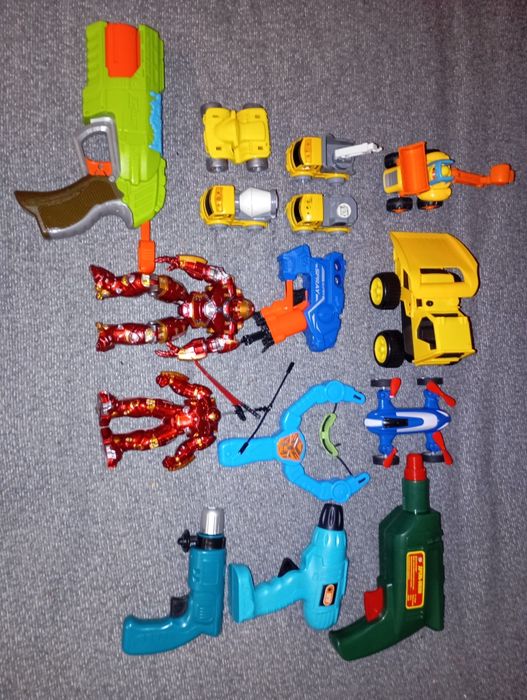 Лот іграшок для хлопчиків