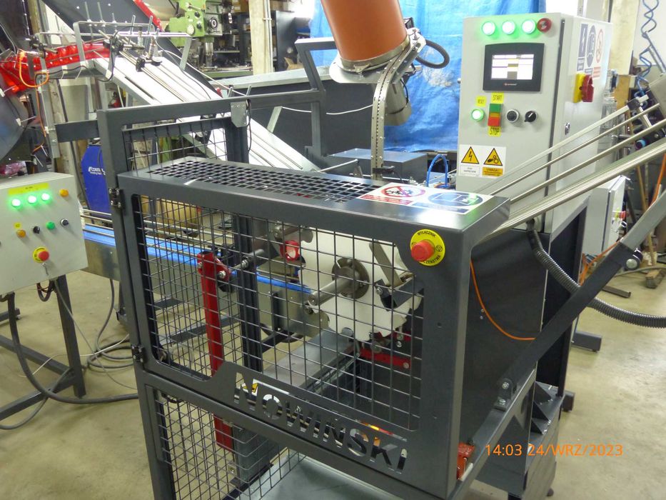 Automat knotująco kubkujący (do zniczy)