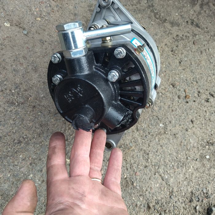 Продам генератор новий 24 в Китай дак фал.