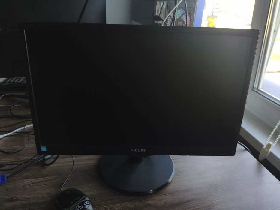 ЖК-монітор Philips 223V5L