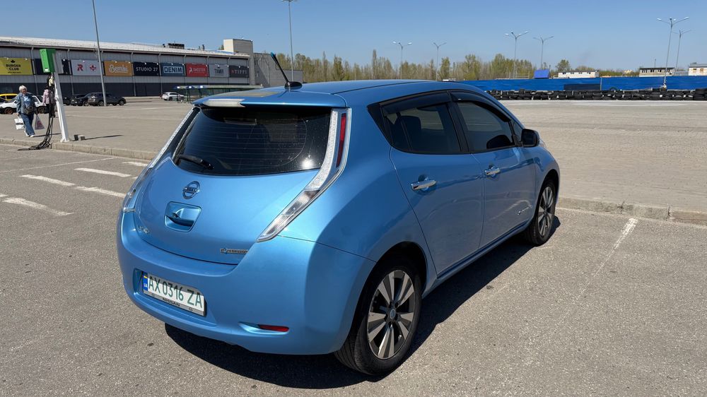 Nissan Leaf 2013 | Максималка | 10/12 батарея | Без ДТП