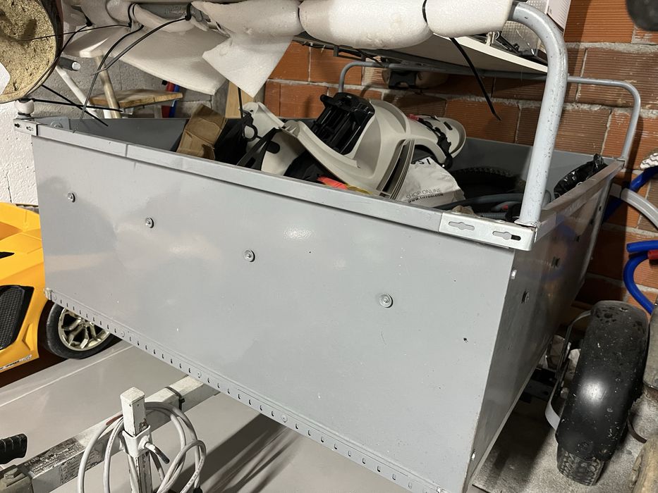 Atrelado carga com amortecedores