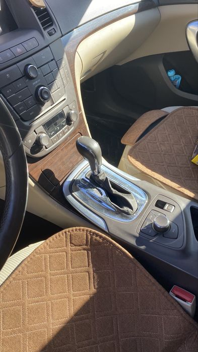 Carro opel insignia — photo 4