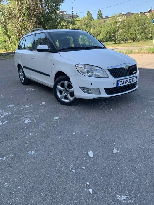 Skoda Fabia 2012 VIN TMBJK25J3C3135861 фото оголошення 2 з 24